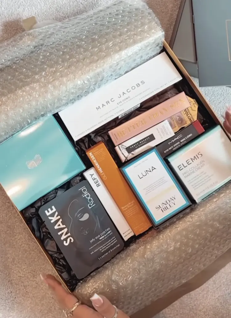 Cosmetips x Molly Mae The Beauty Box V2