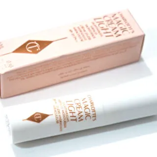 Charlotte Tilbury Charlotte's Magic Cream Light Review