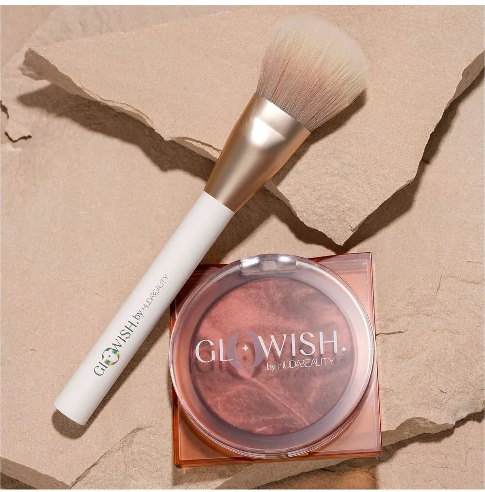 Huda Beauty Glowish Soft Radiance Bronzing Powder