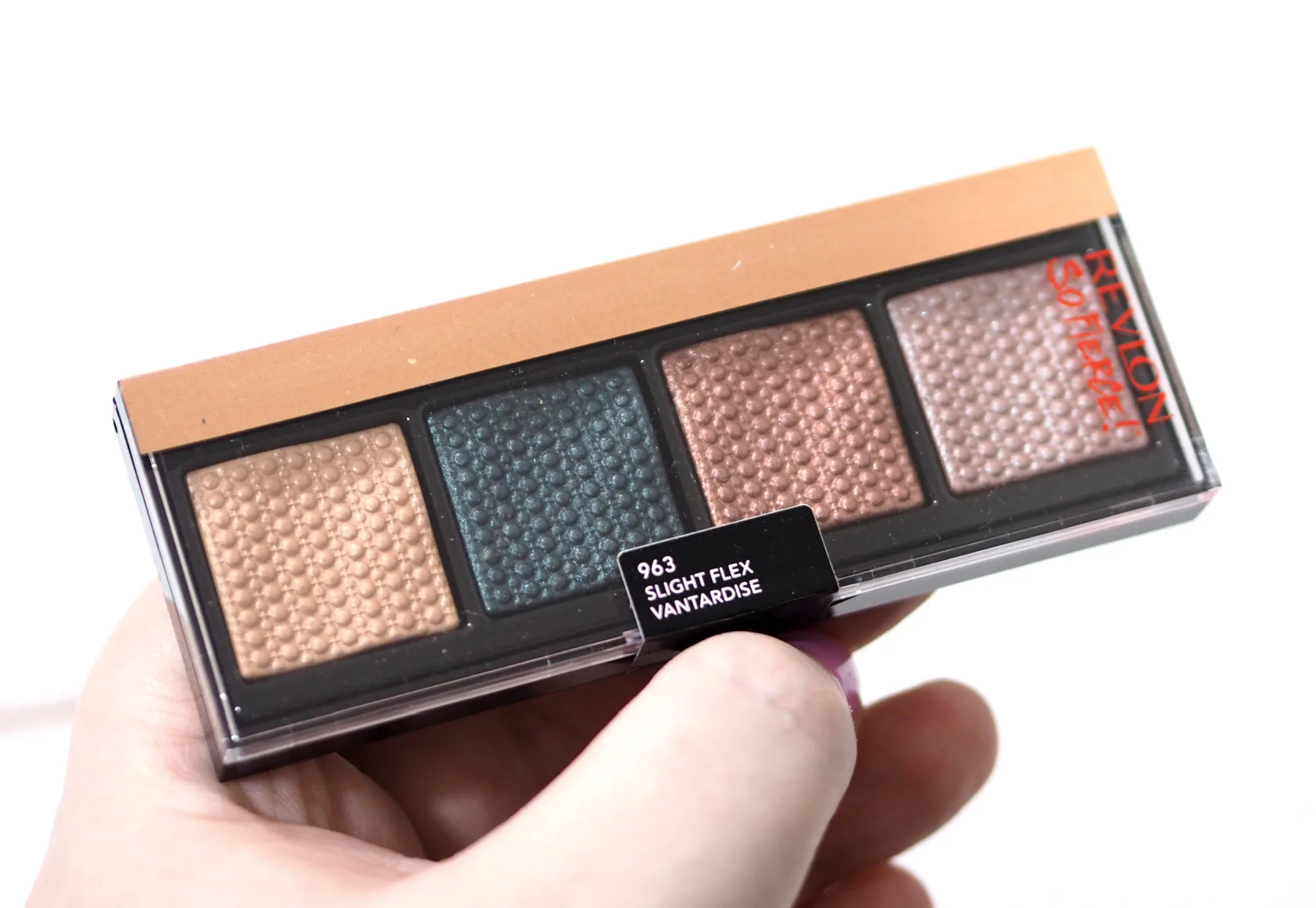 Revlon Slight Flex So Fierce Eyeshadow Palette Review / Swatches