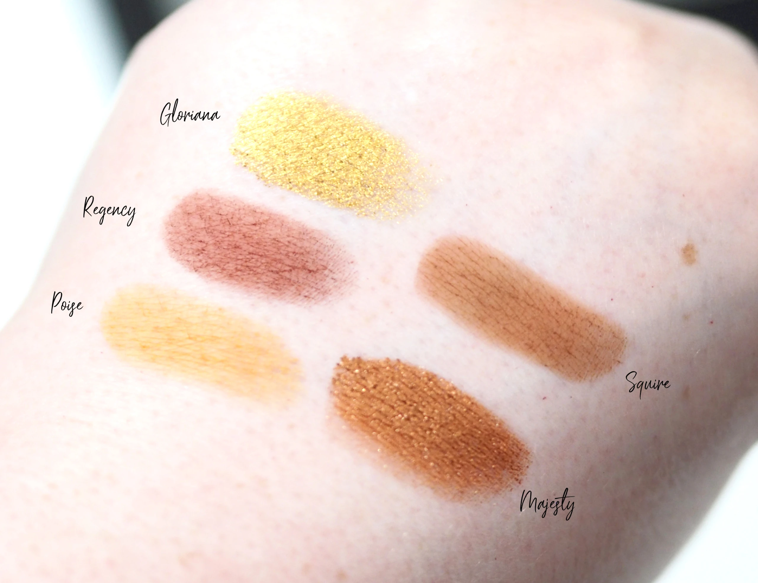 Sample Beauty The Reign Palette Review / Swatches