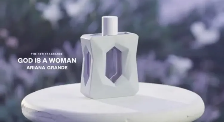 Ariana Grande God Is A Woman Eau de Parfum