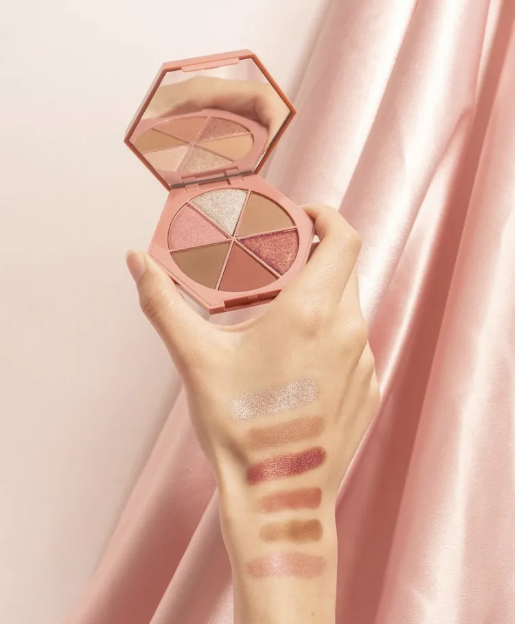 Em Cosmetics Venetian Rose Divine Skies Eyeshadow Palette