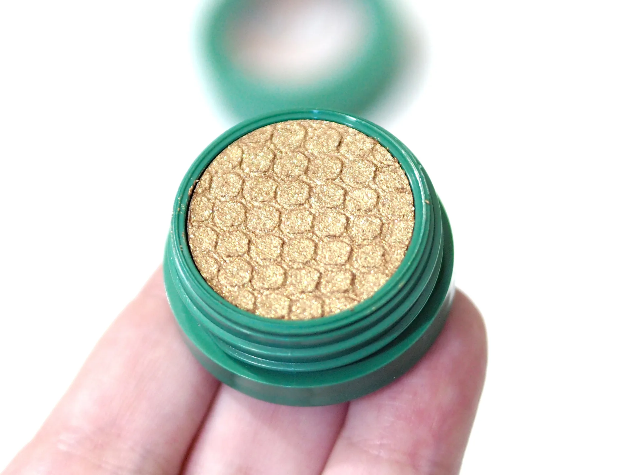 ColourPop x Raw Beauty Kristi Like a Moss Super Shock Shadow Review Swatches