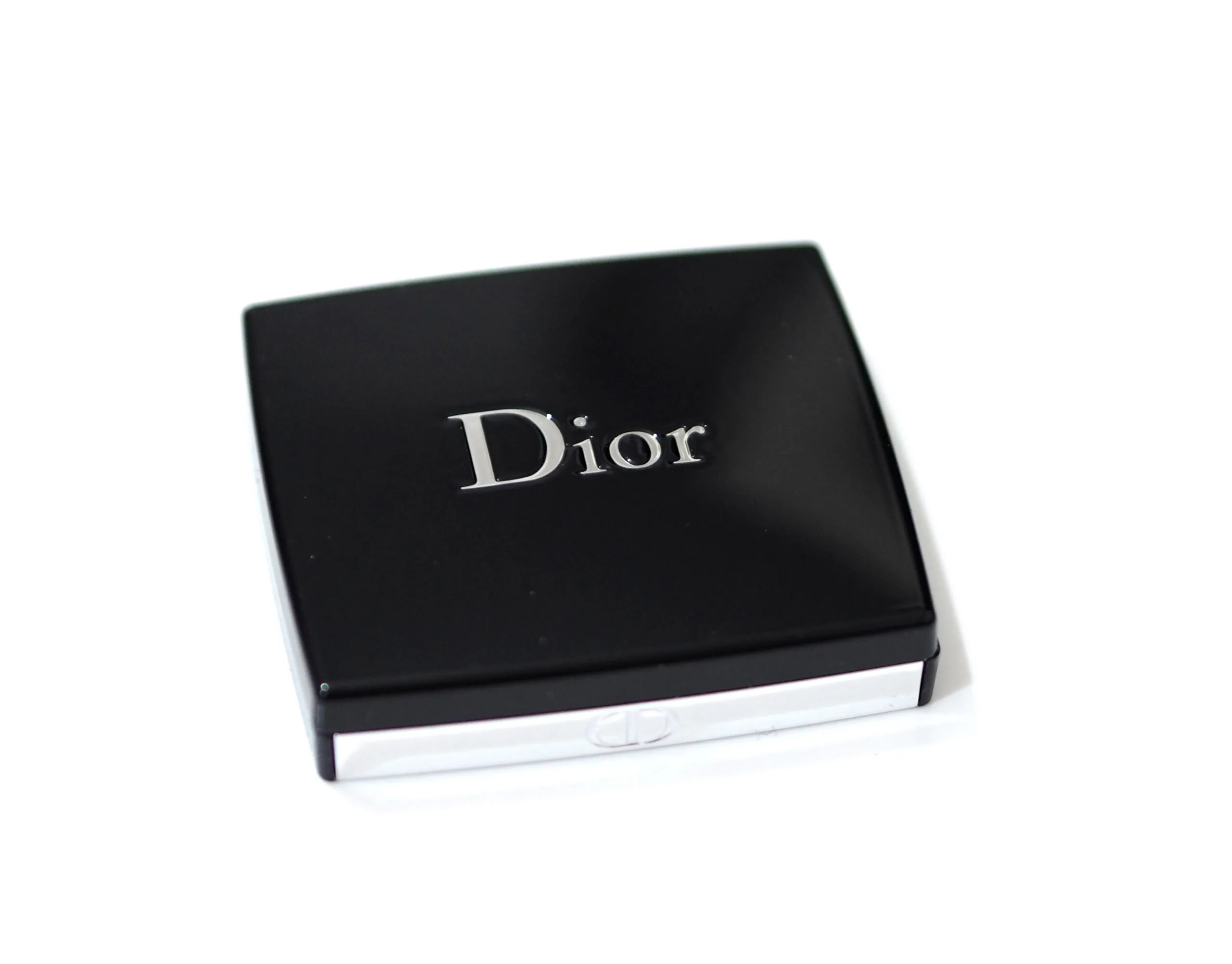 DIOR Mono Couleur Couture Eyeshadow Review Swatch in 573 Nude Dress