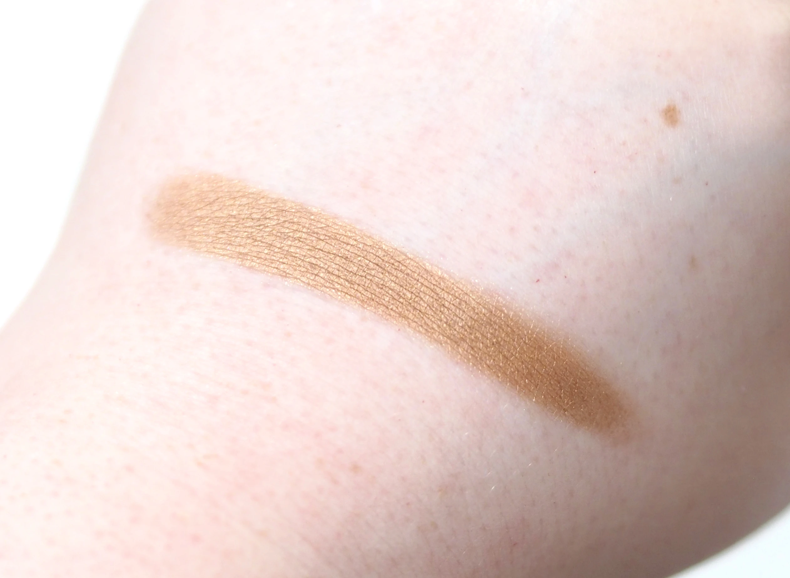 DIOR Mono Couleur Couture Eyeshadow Review Swatch in 573 Nude Dress