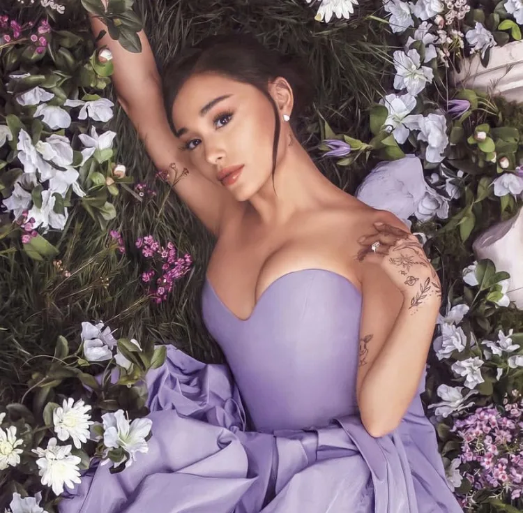 Ariana Grande God Is A Woman Eau de Parfum