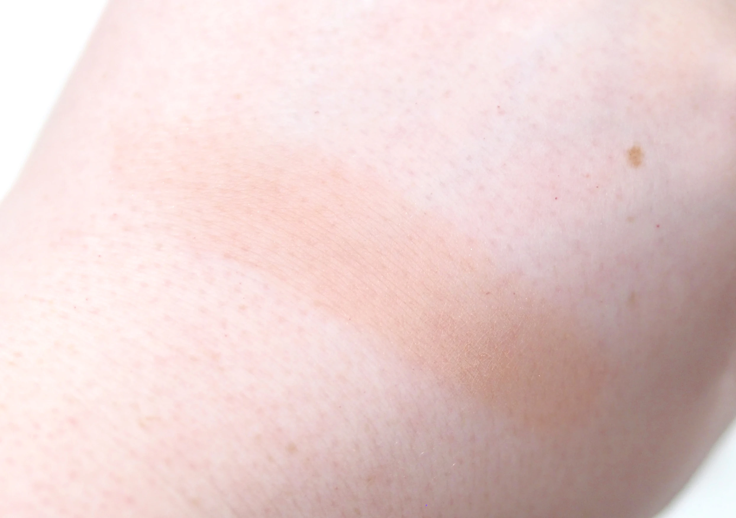 Hourglass Dim Infusion Ambient Lighting Blush Review / Swatches