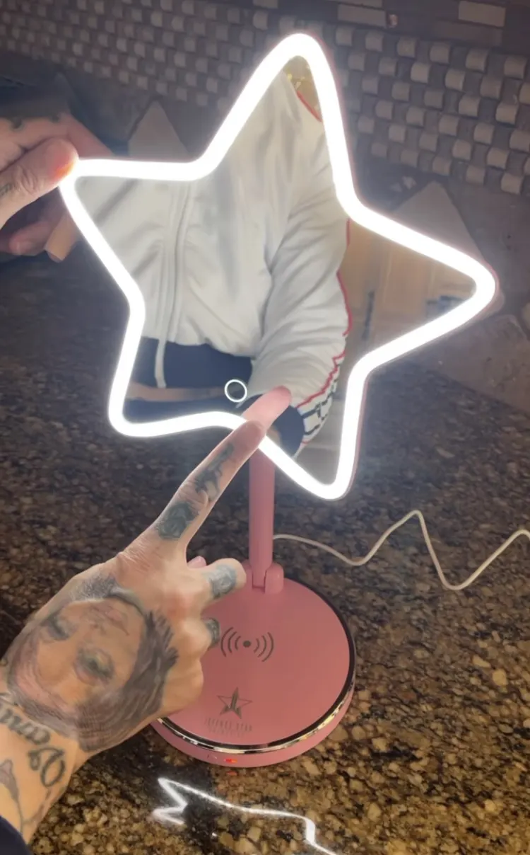 Jeffree Star Cosmetics LED Star Makeup Mirror