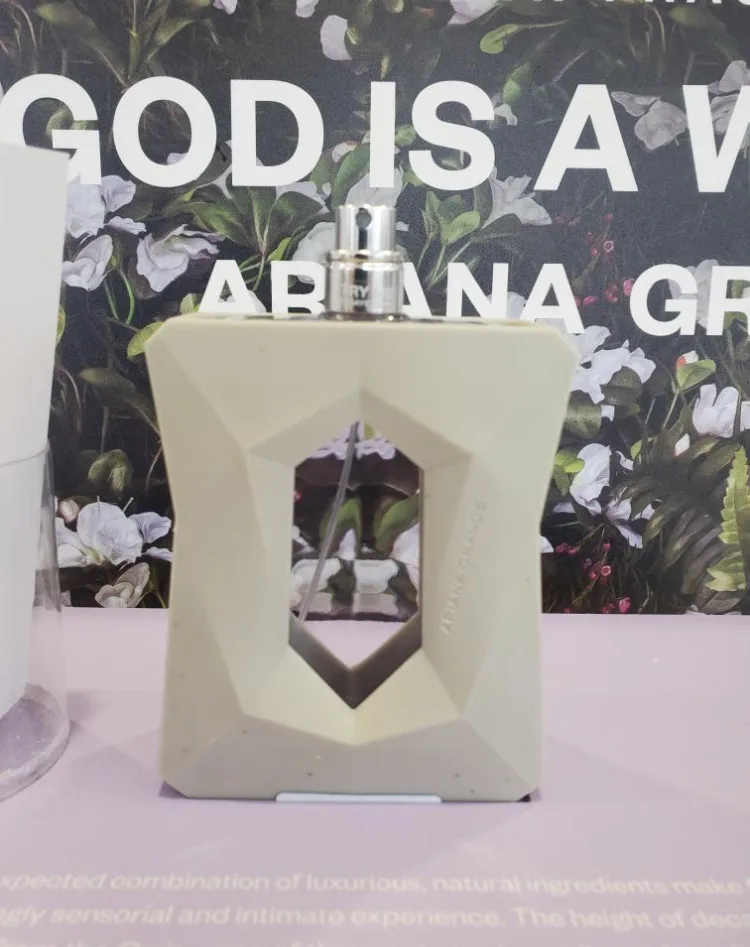 Ariana Grande God Is A Woman Eau de Parfum 15 Ariana Grande God Is A Woman Eau de Parfum