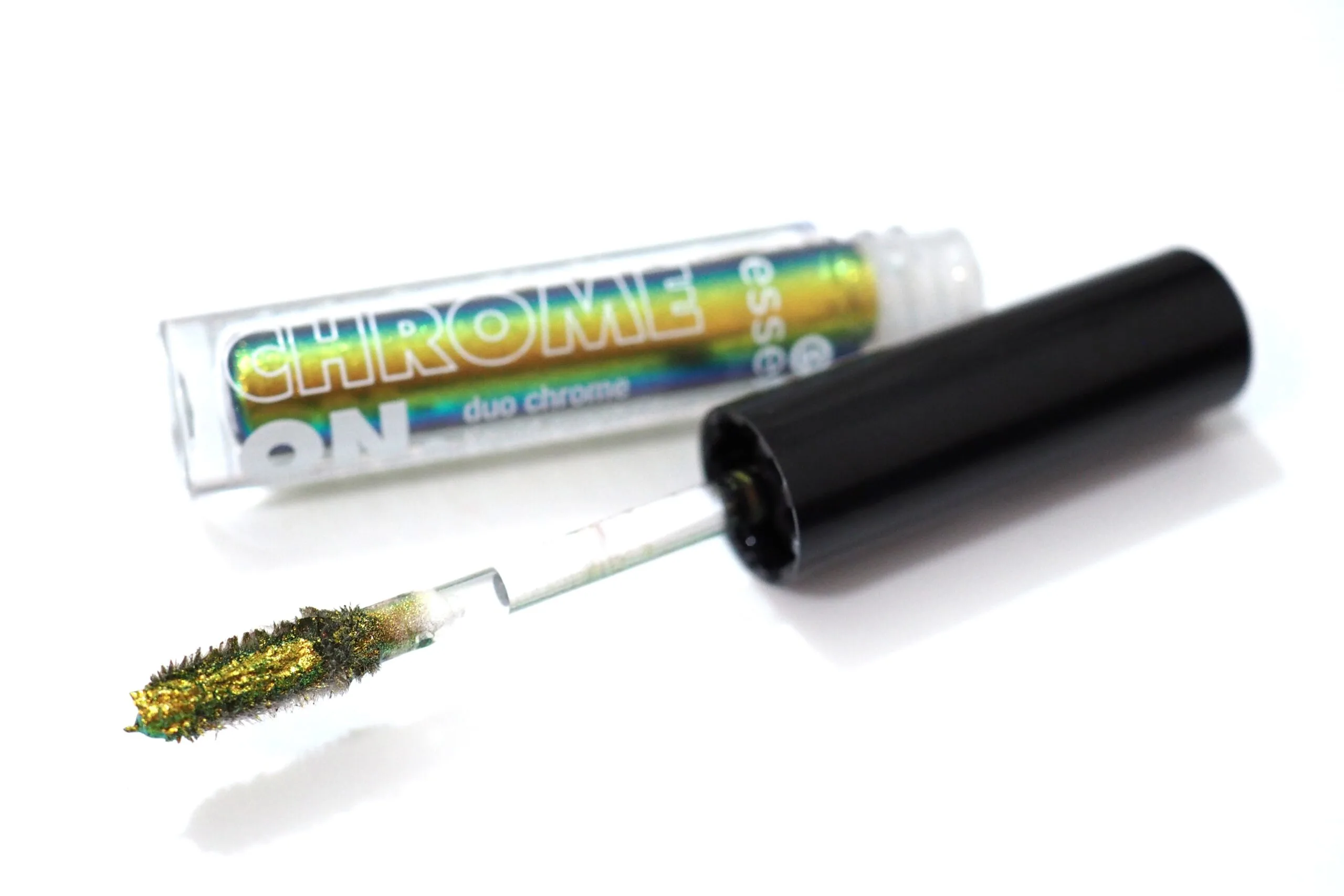 Essence Chrome On Multichrome Liquid Eyeshadows Review / Swatches