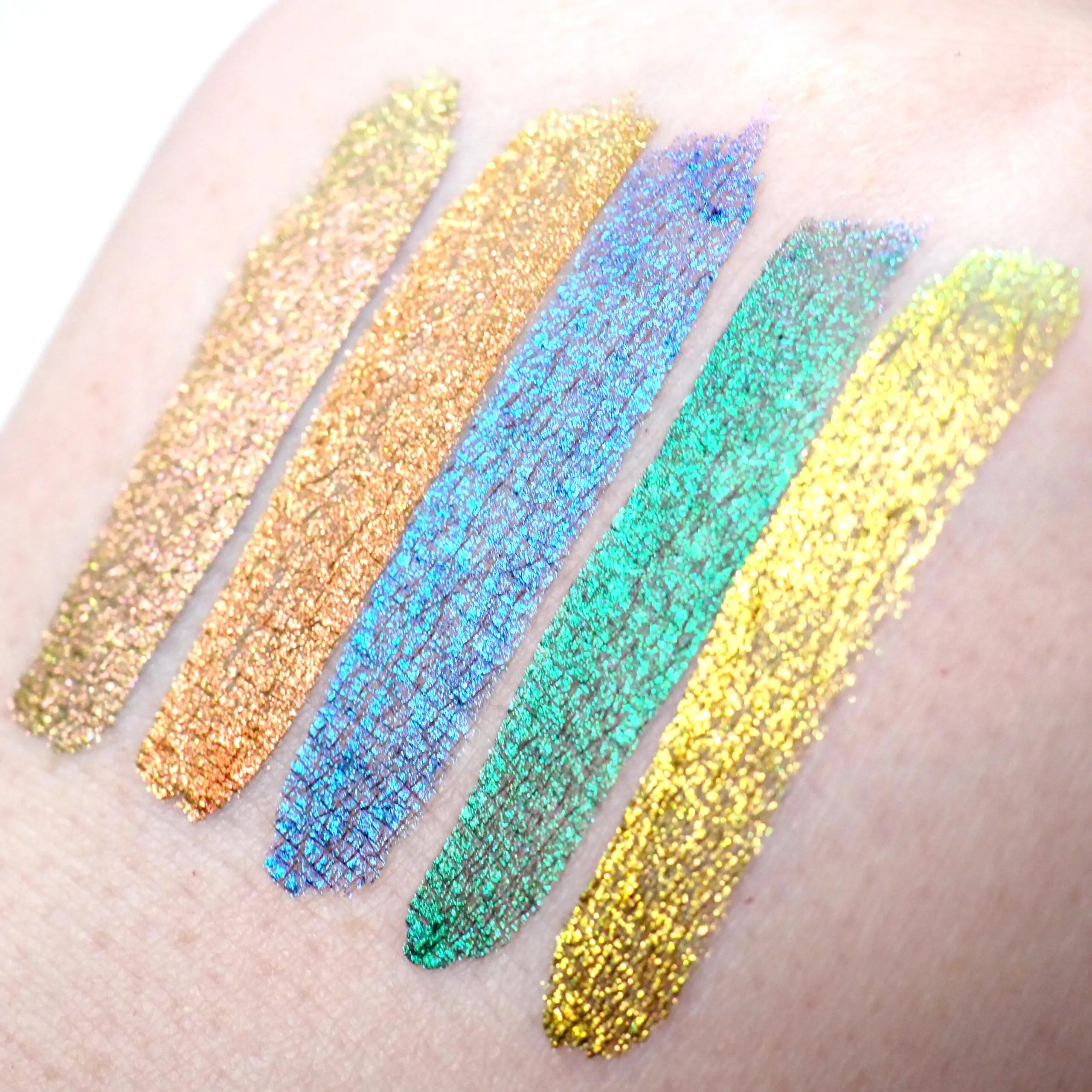 Essence Chrome On Multichrome Liquid Eyeshadows Review / Swatches