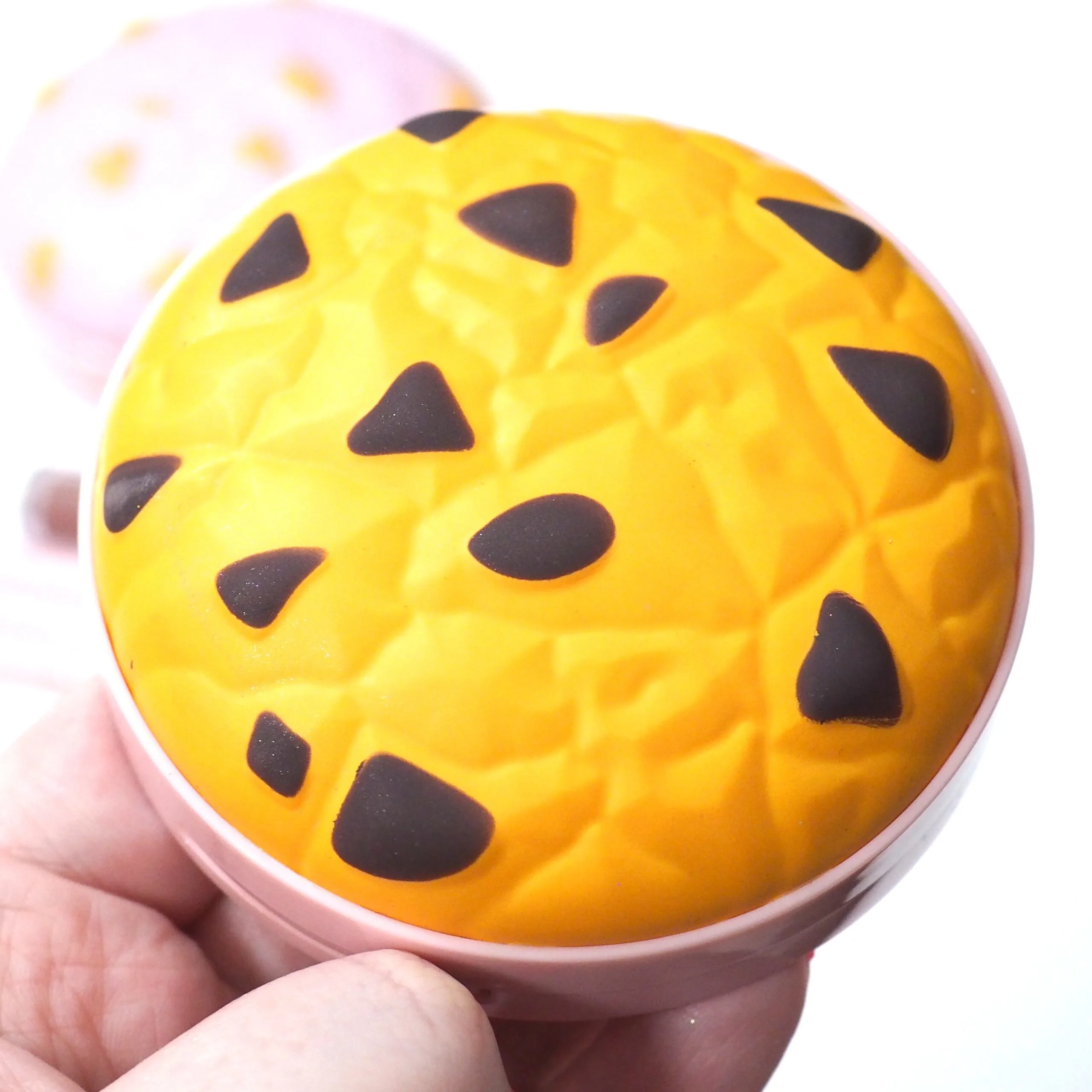 I Heart Revolution Cookie Tin Gift Set Review, Swatches + GIVEAWAY!