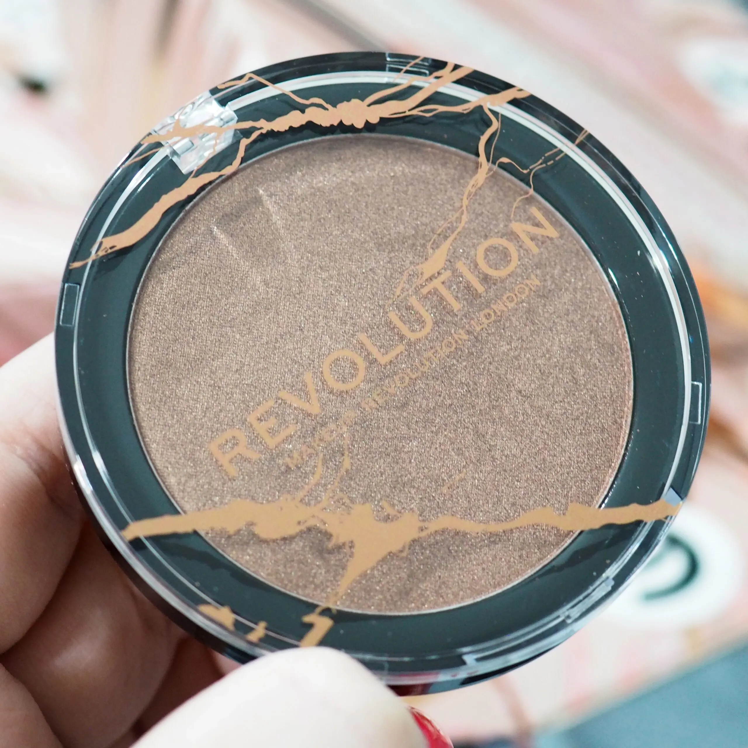 Revolution Deluxe Advent Calendar 2021