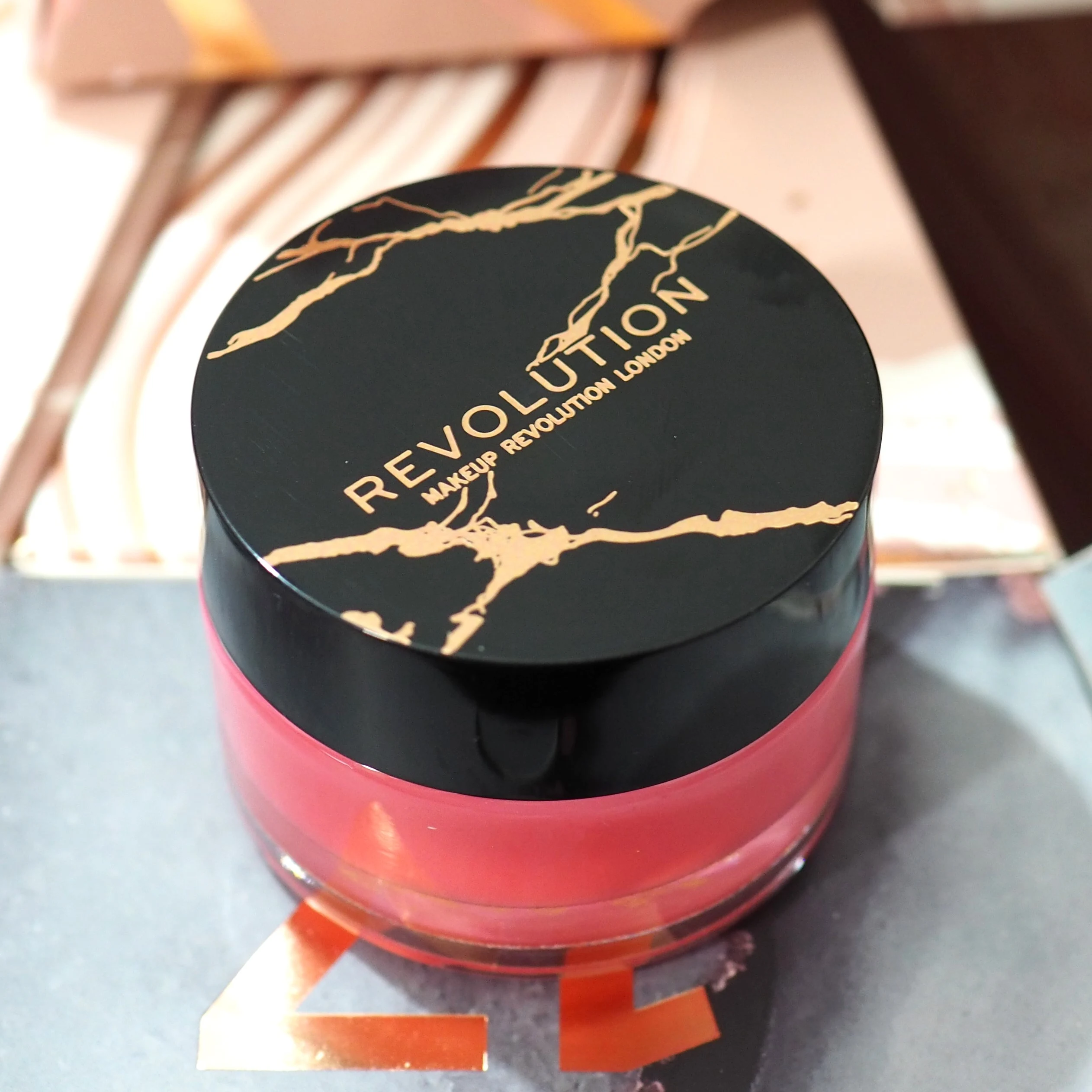 Revolution Deluxe Advent Calendar 2021