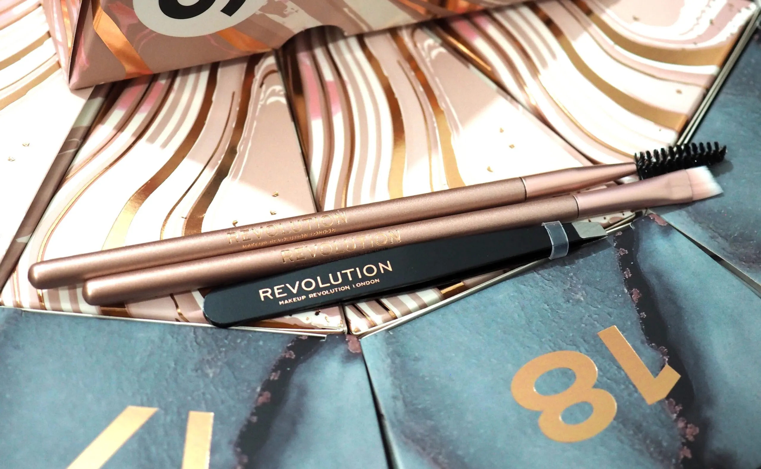 Revolution Deluxe Advent Calendar 2021