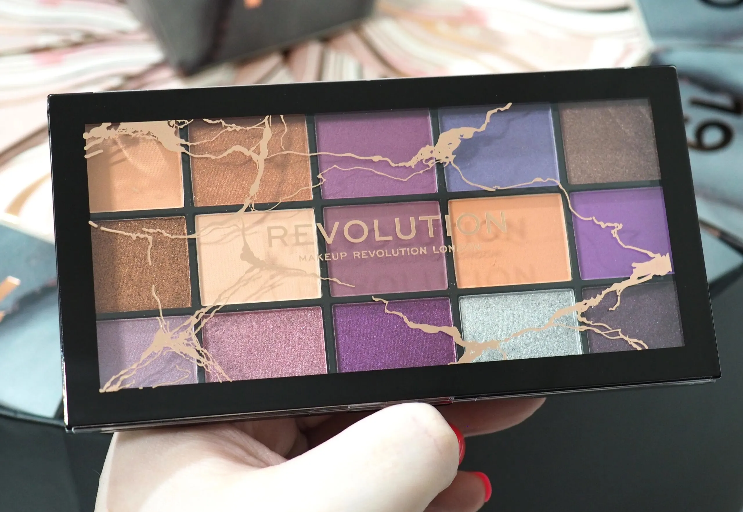 Revolution Deluxe Advent Calendar 2021