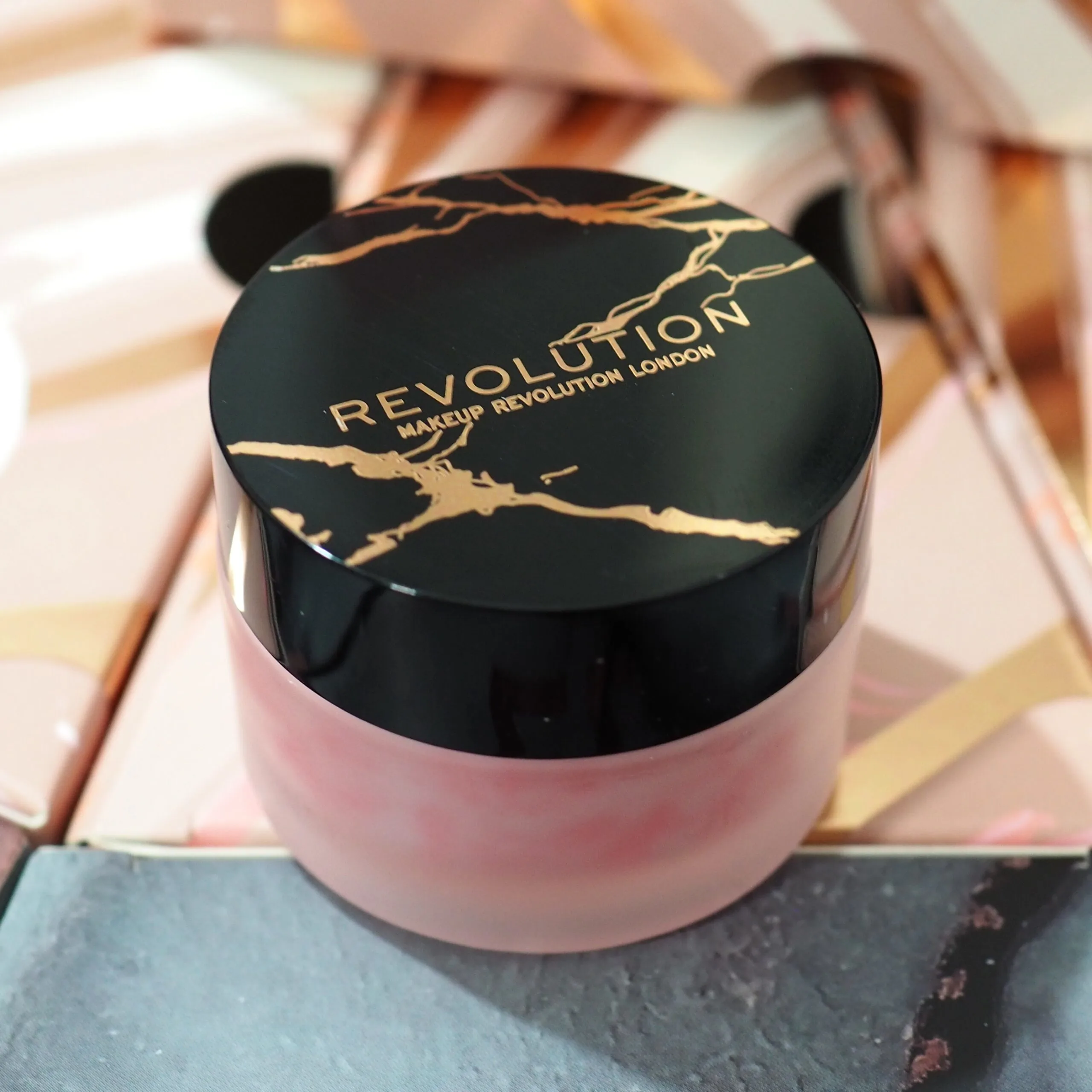 Revolution Deluxe Advent Calendar 2021