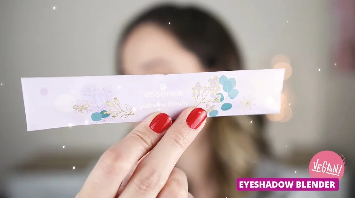 Essence 24 Sparkling Moments of Joy Advent Calendar 2021