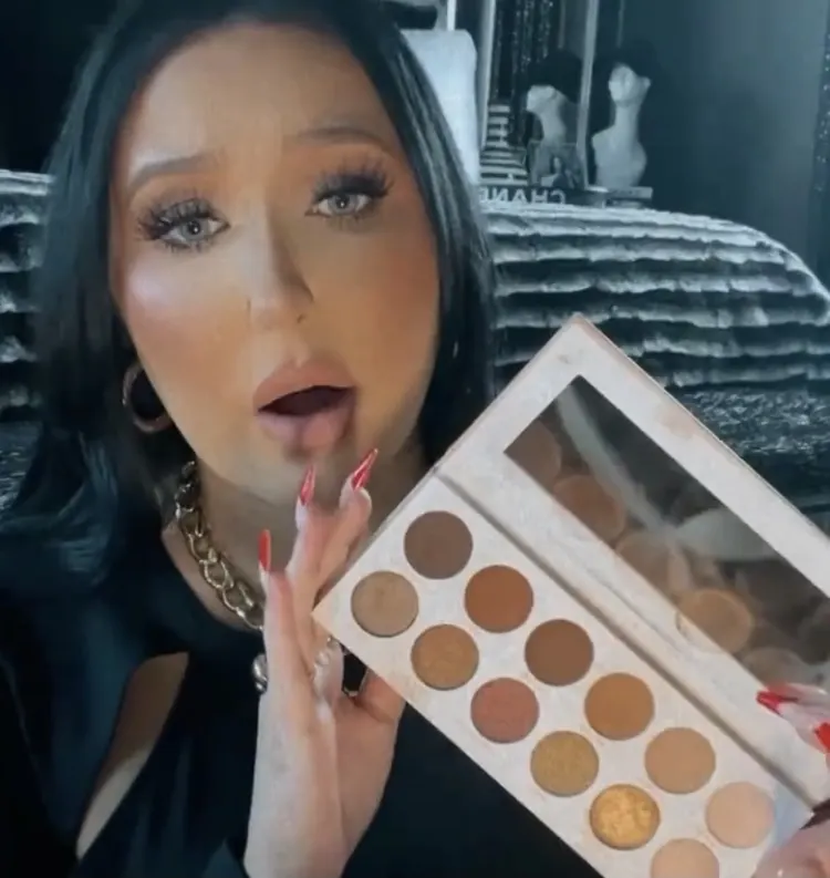 Morphe x Jaclyn Hill Divine Neutrals Eyeshadow Palette