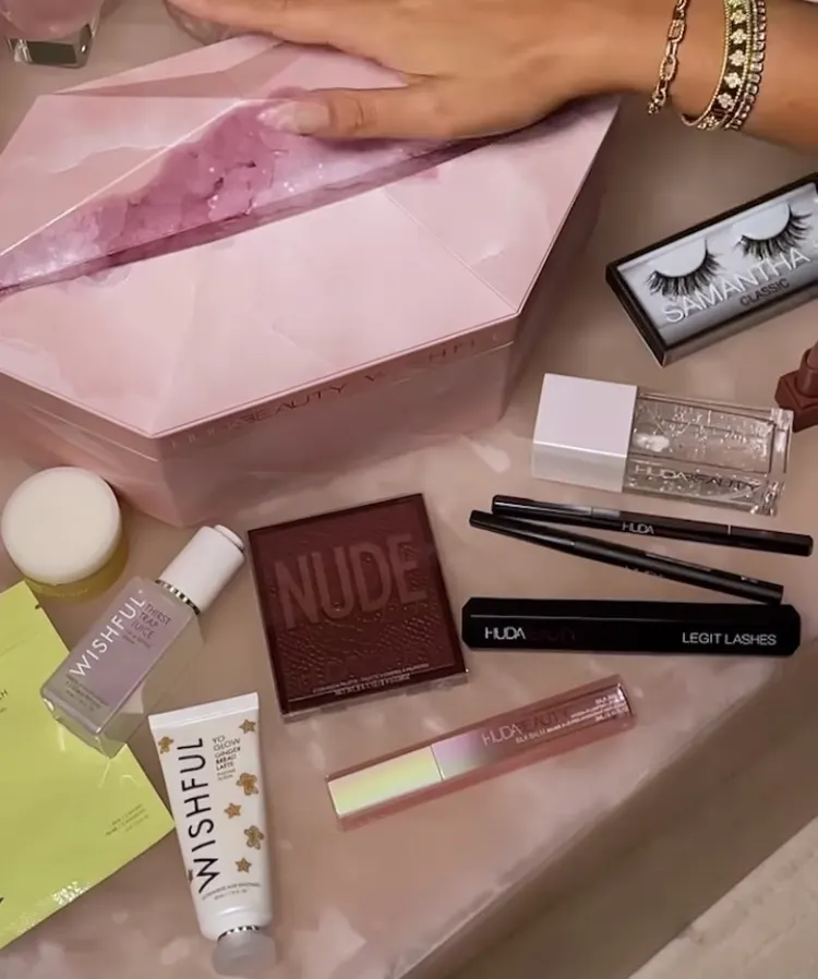 Huda Beauty Rose Quartz Advent Calendar 2021 Contents Reveal!