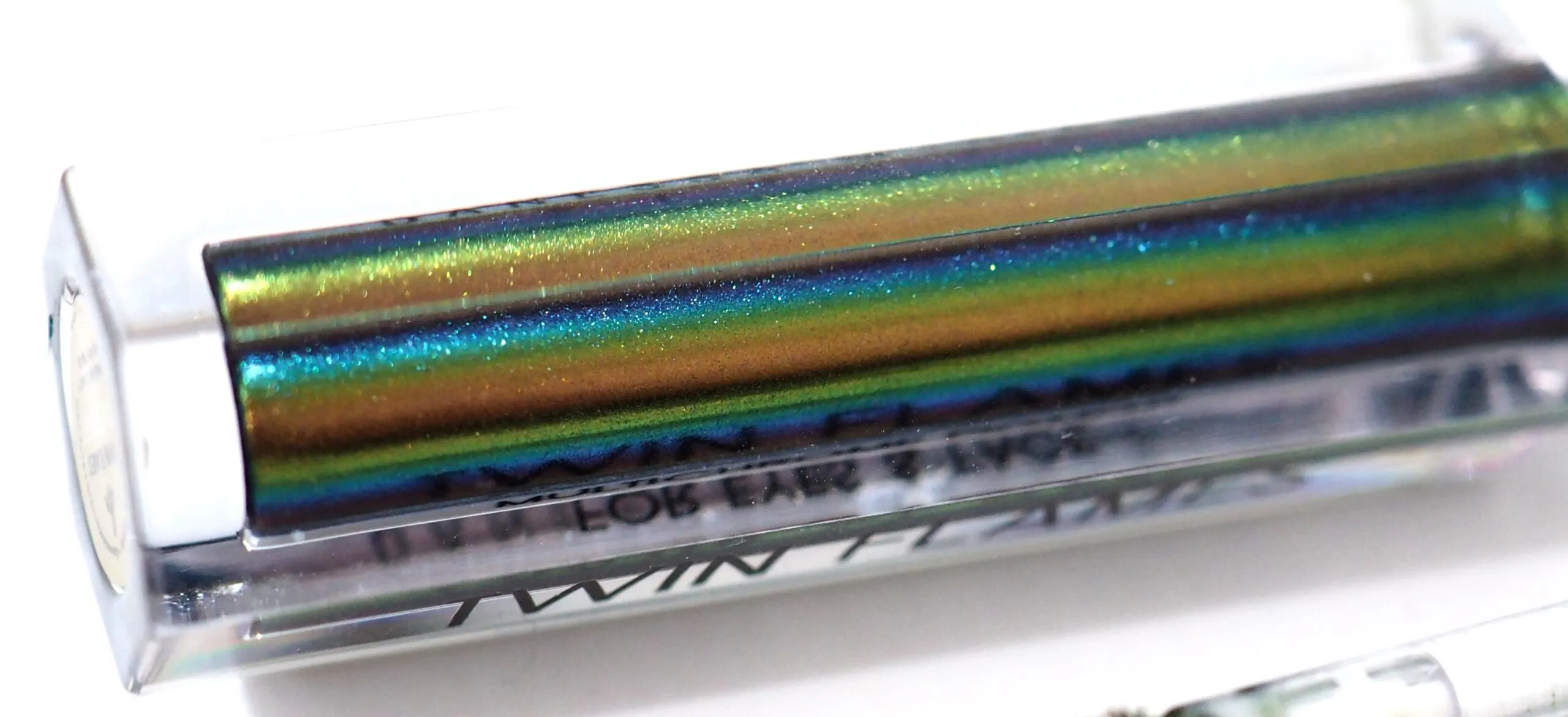 Danessa Myricks Twin Flames Multichrome Pigment Review / Swatches