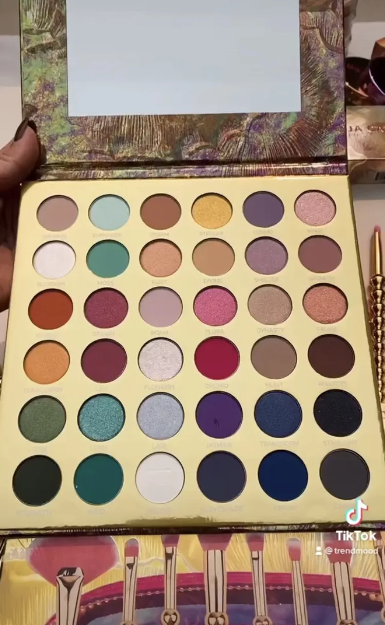 BH Cosmetics x Doja Cat Collaboration Reveal! 6 BH Cosmetics x Doja Cat Collaboration Reveal!