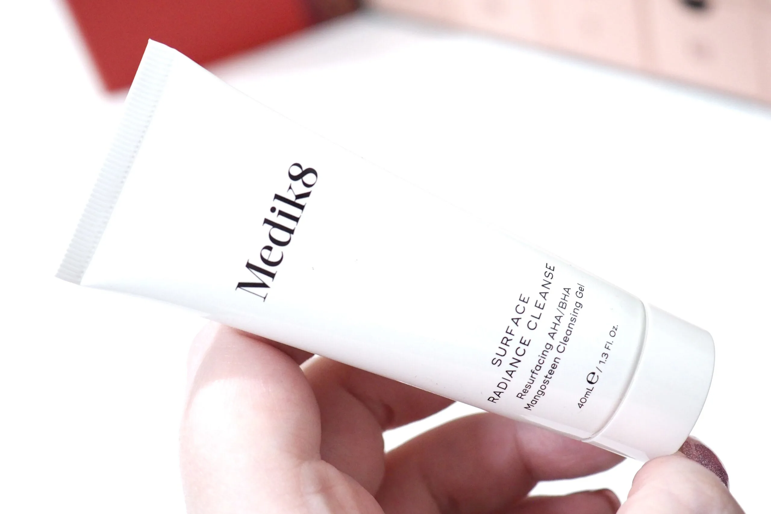 Medik8 Surface Radiance Cleanse Resurfacing AHA/BHA Mangosteen Cleansing Gel