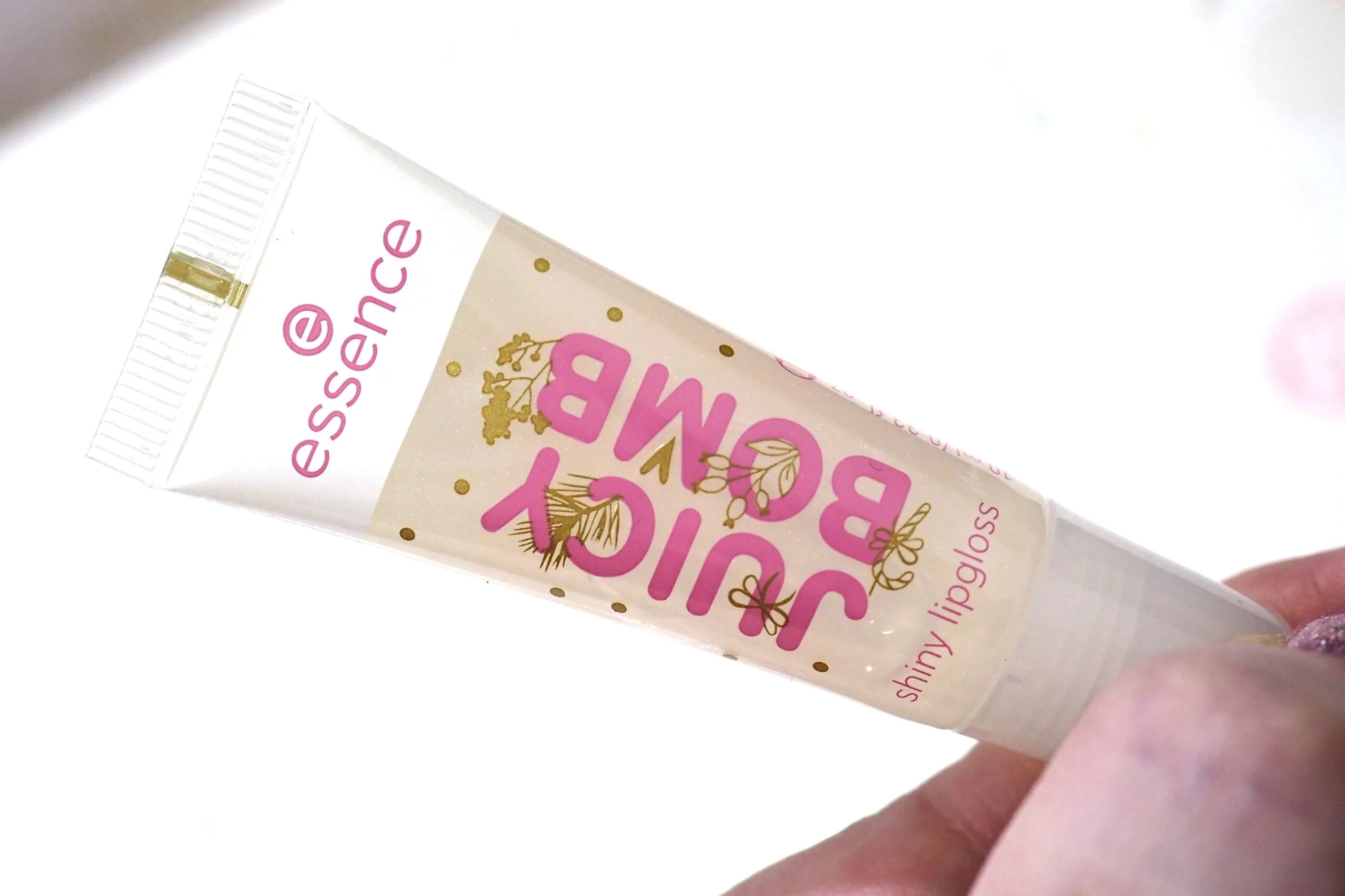 Essence 24 Sparkling Moments of Joy Advent Calendar 2021