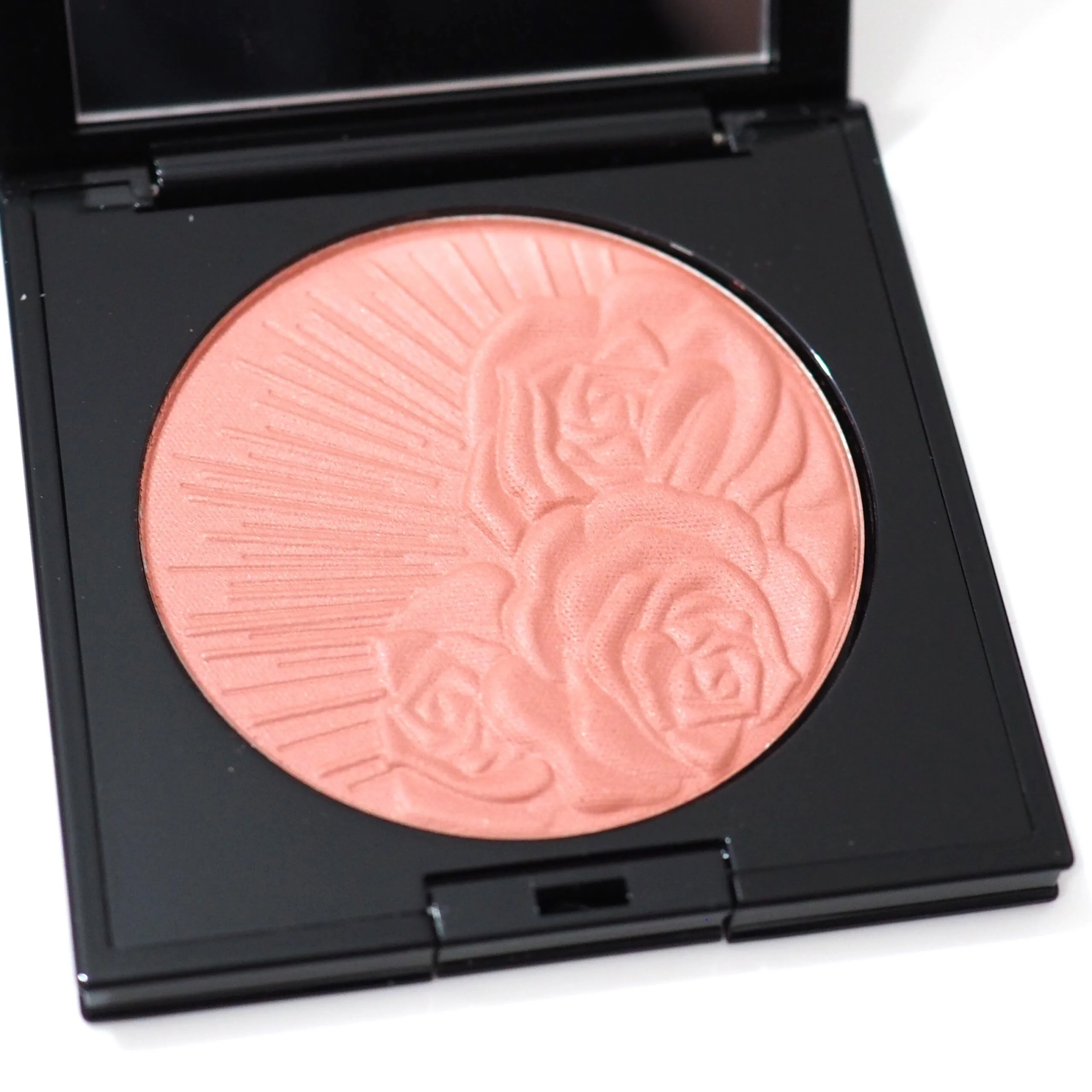 Pat McGrath Nude Venus Skin Fetish Divine Blush Review / Swatches