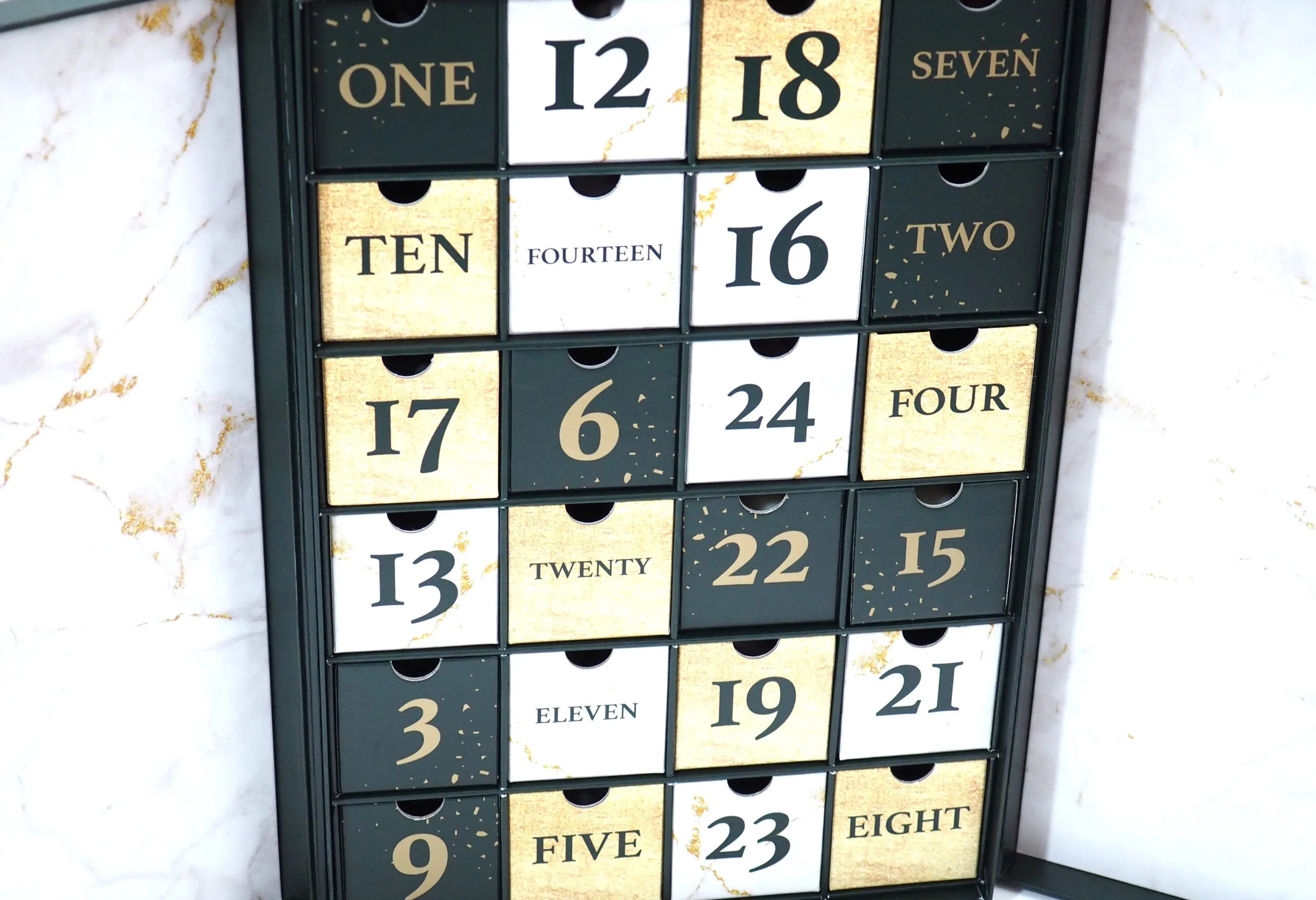 Aldi Lacura 24 Days of Beauty Advent Calendar 2021 Unboxing + Review