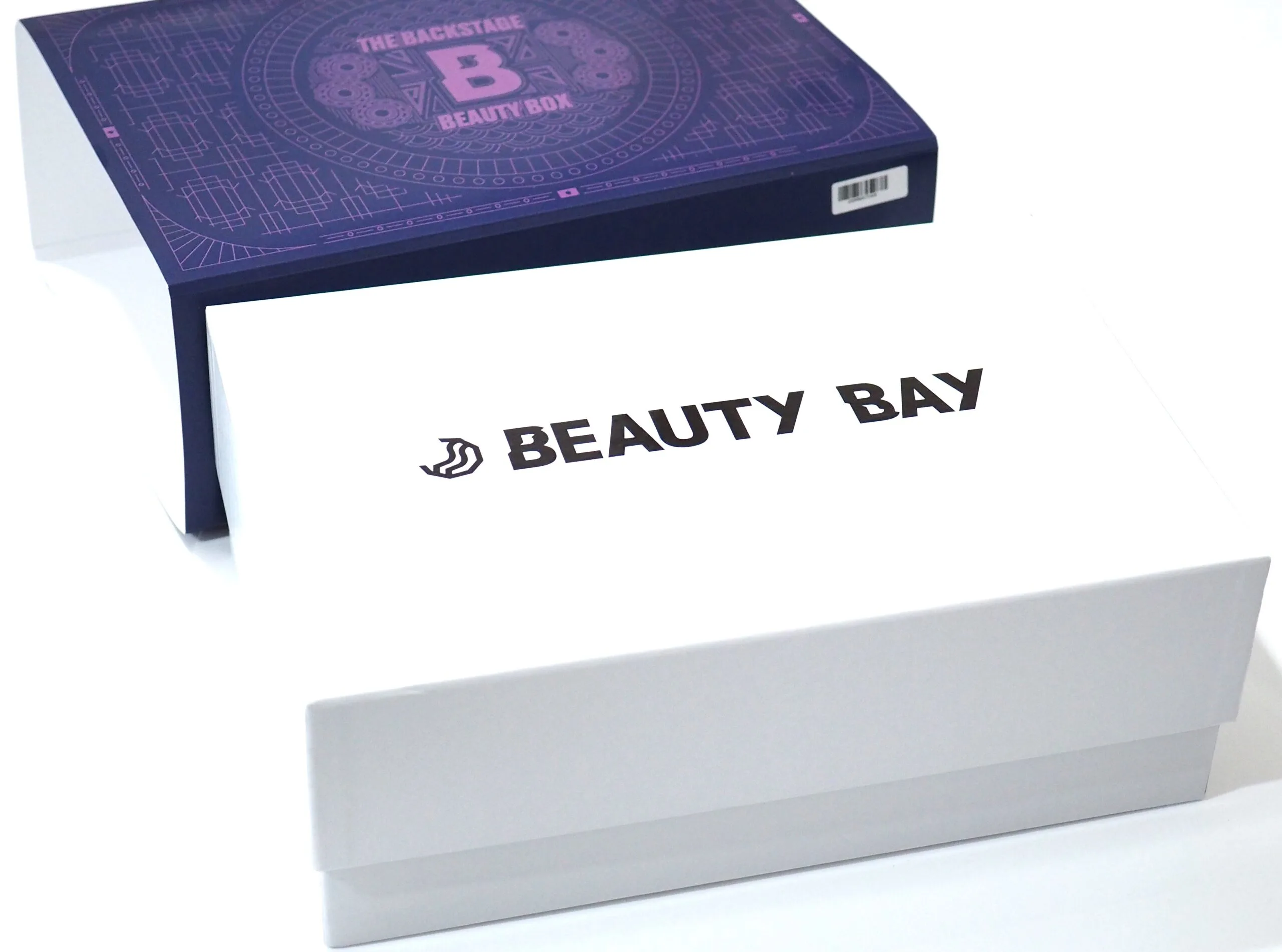 Beauty Bay The Backstage Beauty Box Unboxing