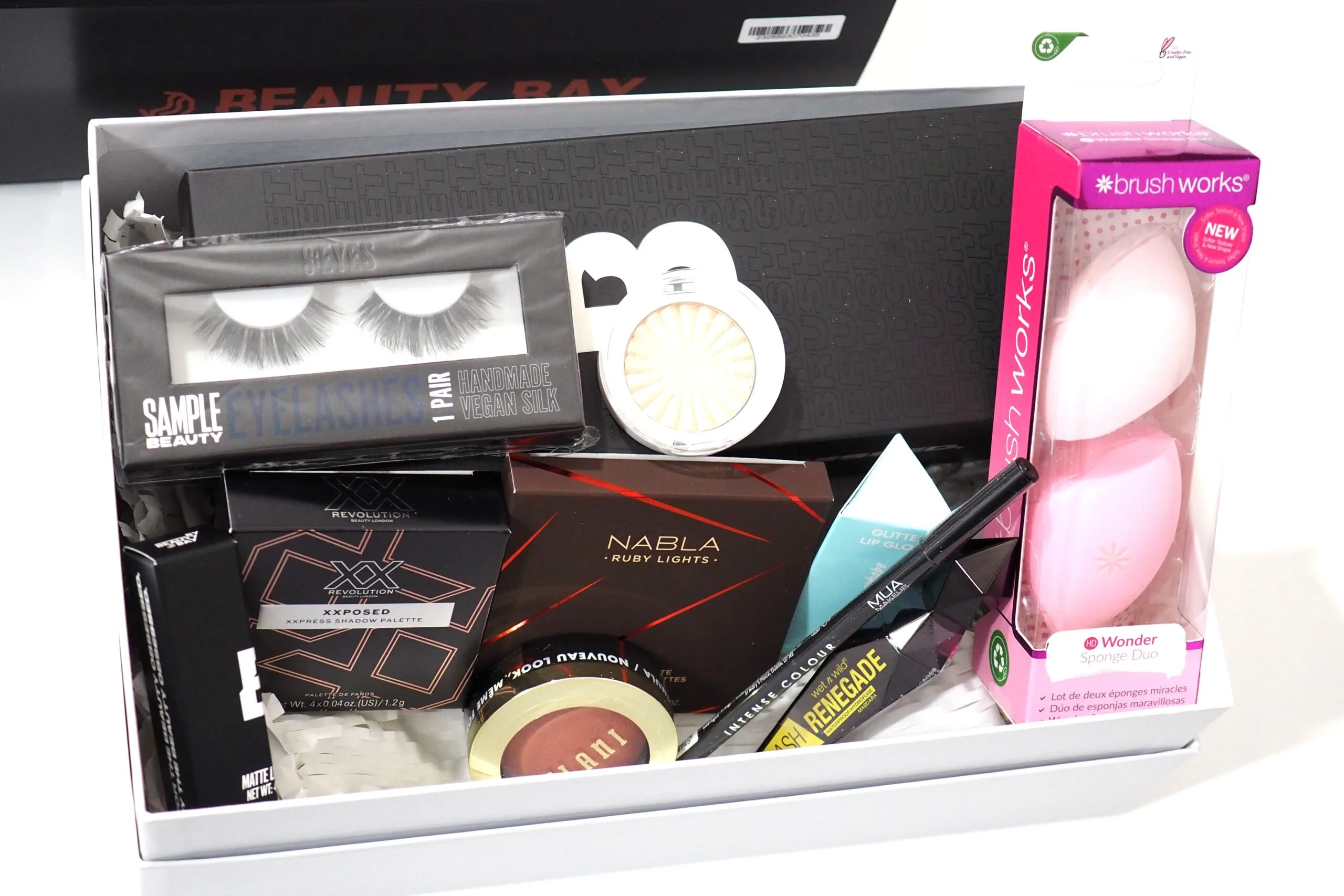 Beauty Bay The Showtime Beauty Box Unboxing