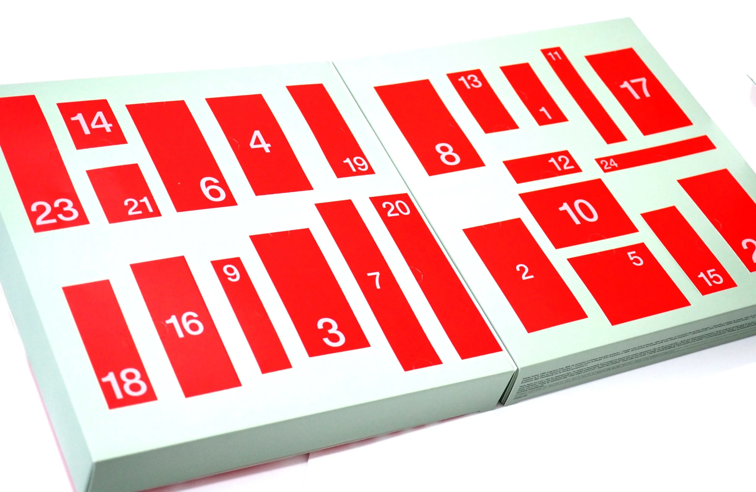 Clinique 24 Days Of Clinique Advent Calendar 2021 Unboxing, Review and Swatches