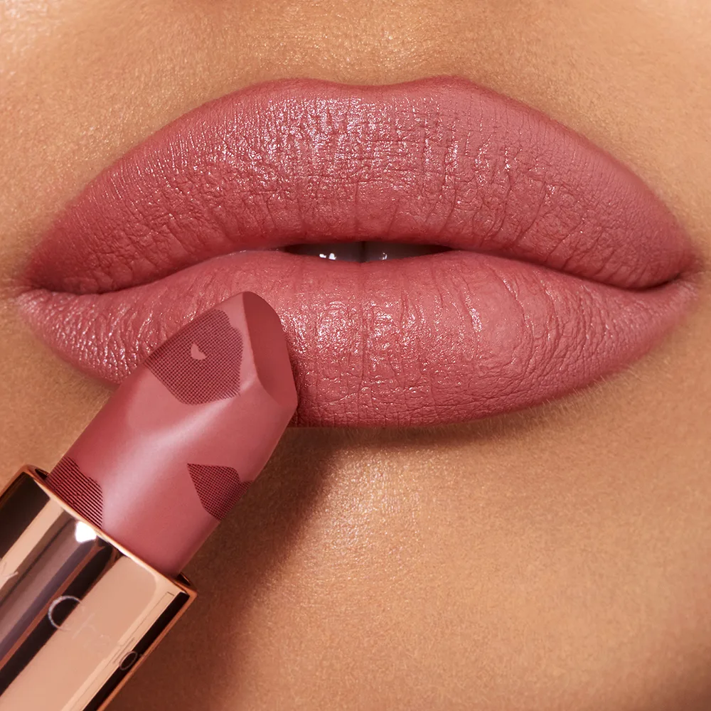 Charlotte Tilbury Famously Pink K.I.S.S.I.N.G Lipstick