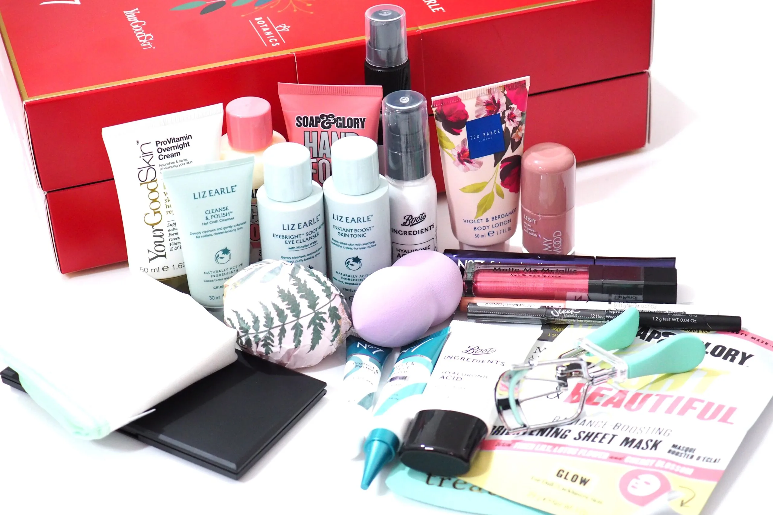 Boots Macmillan 24 Beauty Treasures Advent Calendar 2021