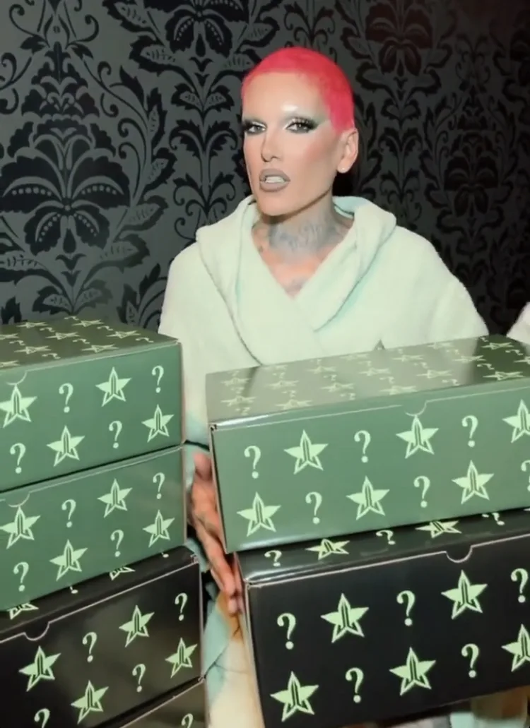 Jeffree Star Lounge Mystery Boxes Collection