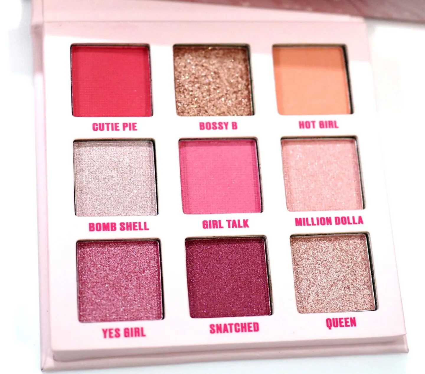Makeup Obsession Too Cute To Care Gift Set