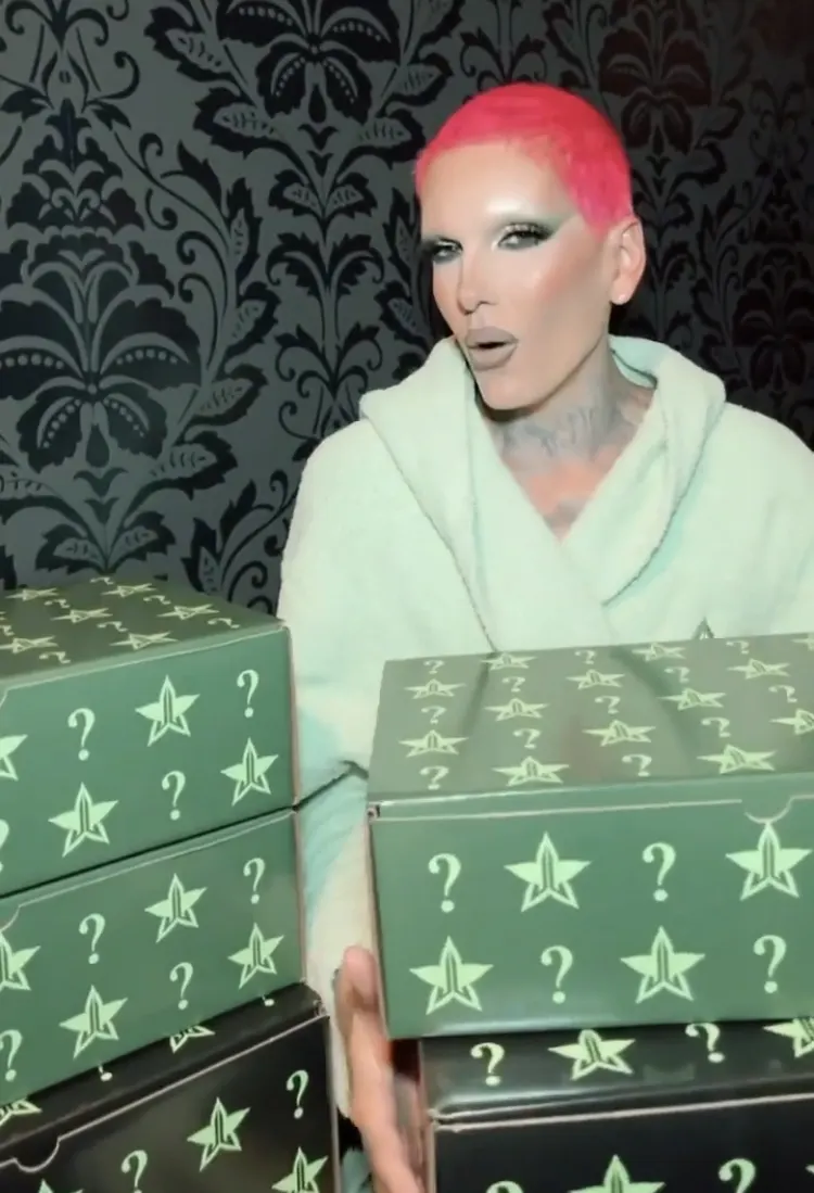 Jeffree Star Lounge Mystery Boxes Collection