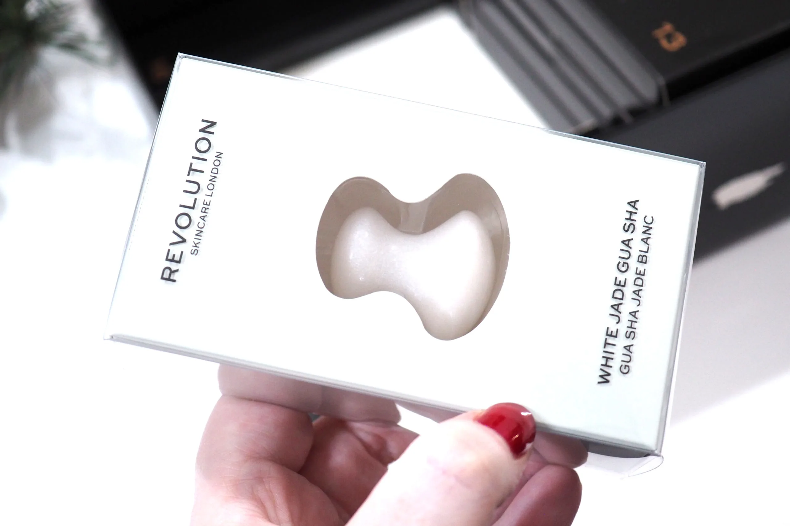 Revolution 25 Beauty Heroes Advent Calendar 2021 Unboxing and Review!