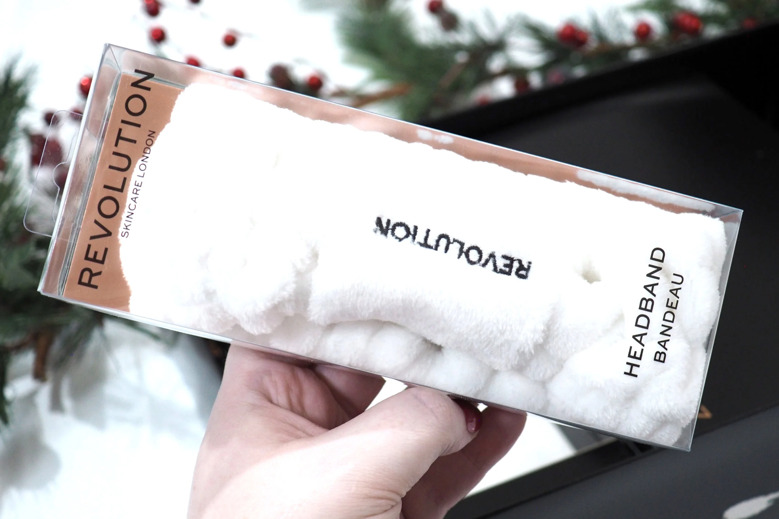 Revolution 25 Beauty Heroes Advent Calendar 2021 Unboxing and Review!