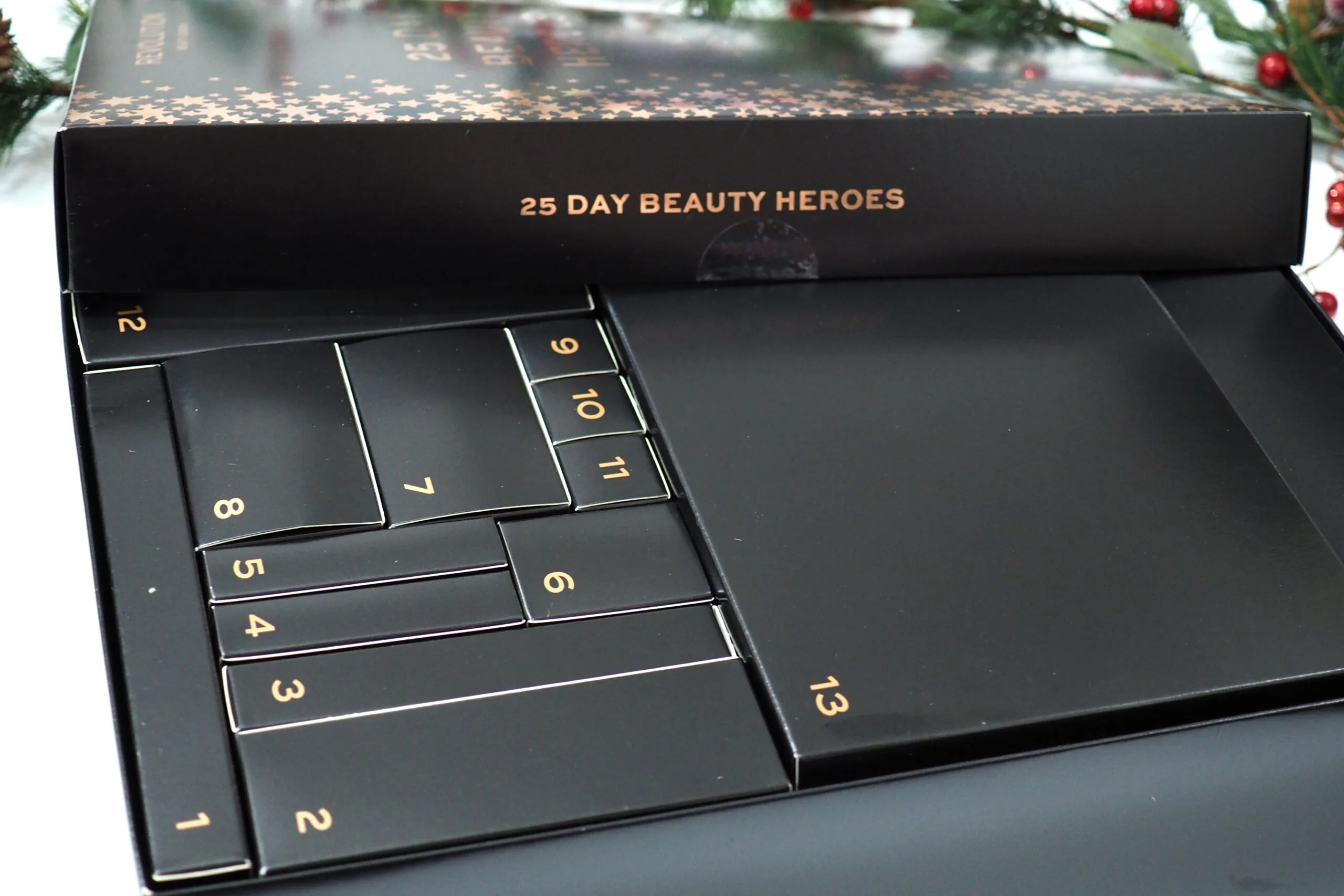 Revolution 25 Beauty Heroes Advent Calendar 2021 Unboxing and Review!