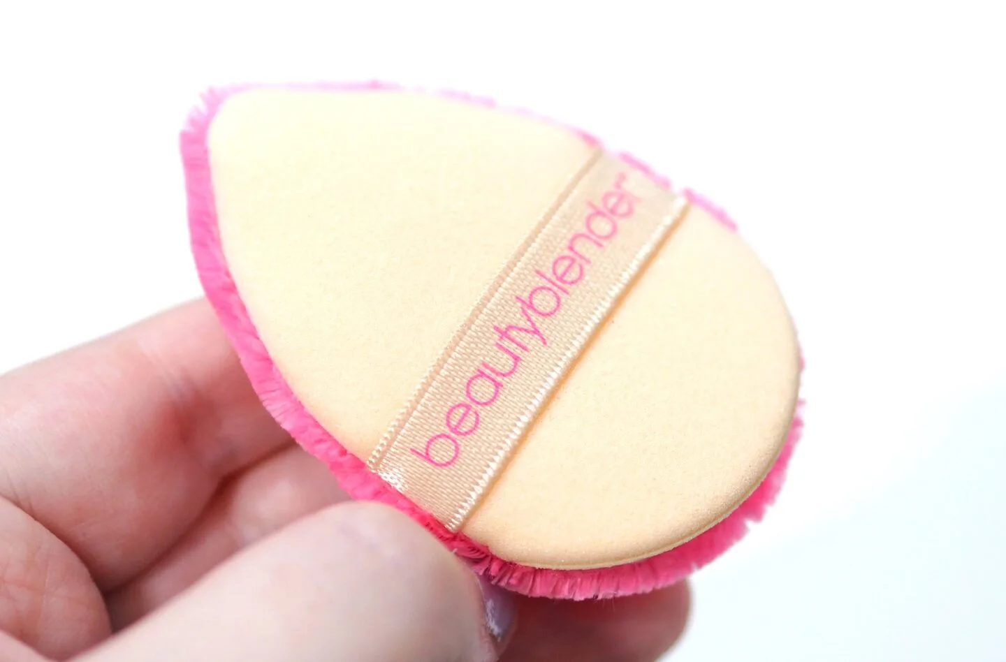 BeautyBlender Power Pocket Puff Review - Is It Worth The Hype?