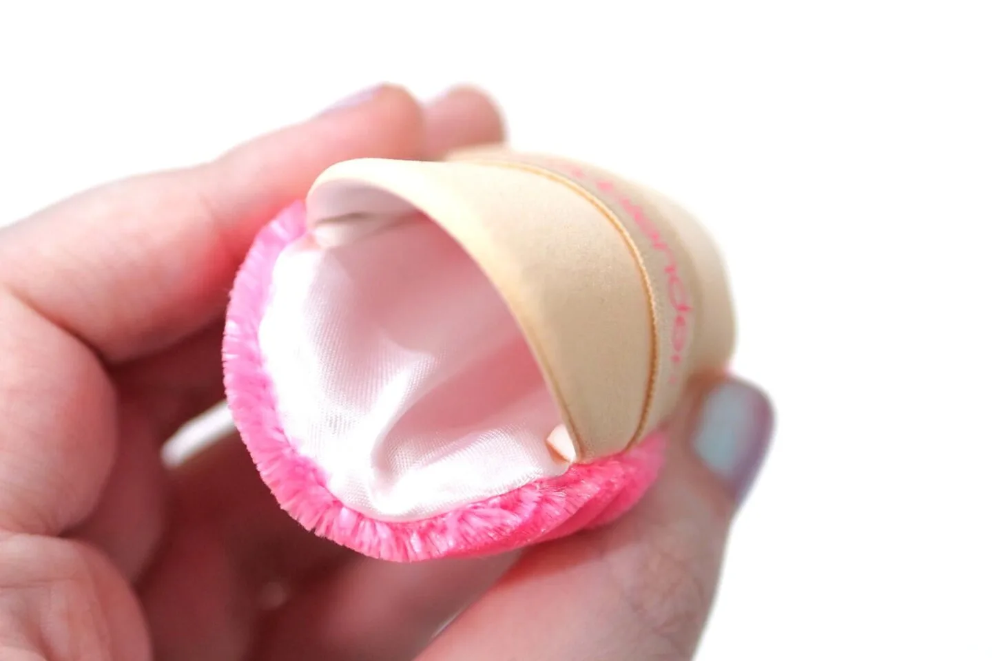 BeautyBlender Power Pocket Puff Review - Is It Worth The Hype?