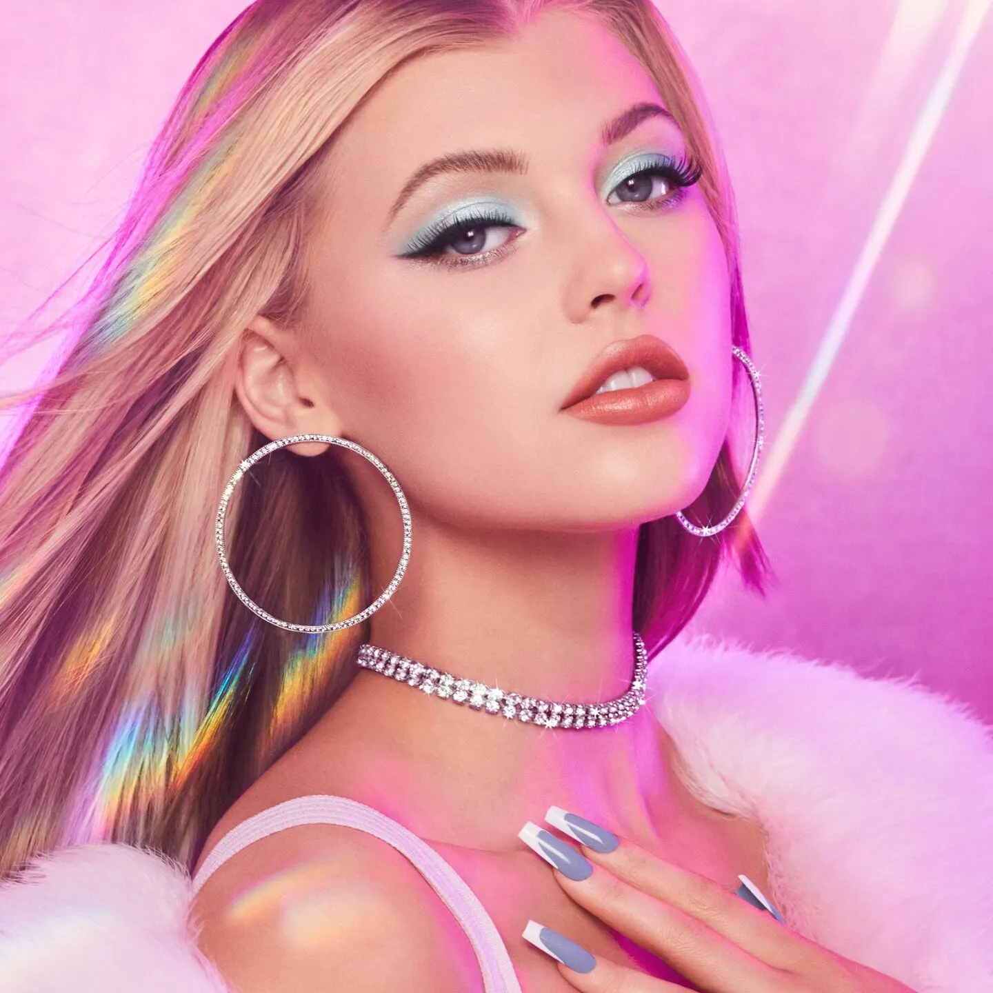 Revlon x Loren Gray Fierce Angel Eyeshadow Palette