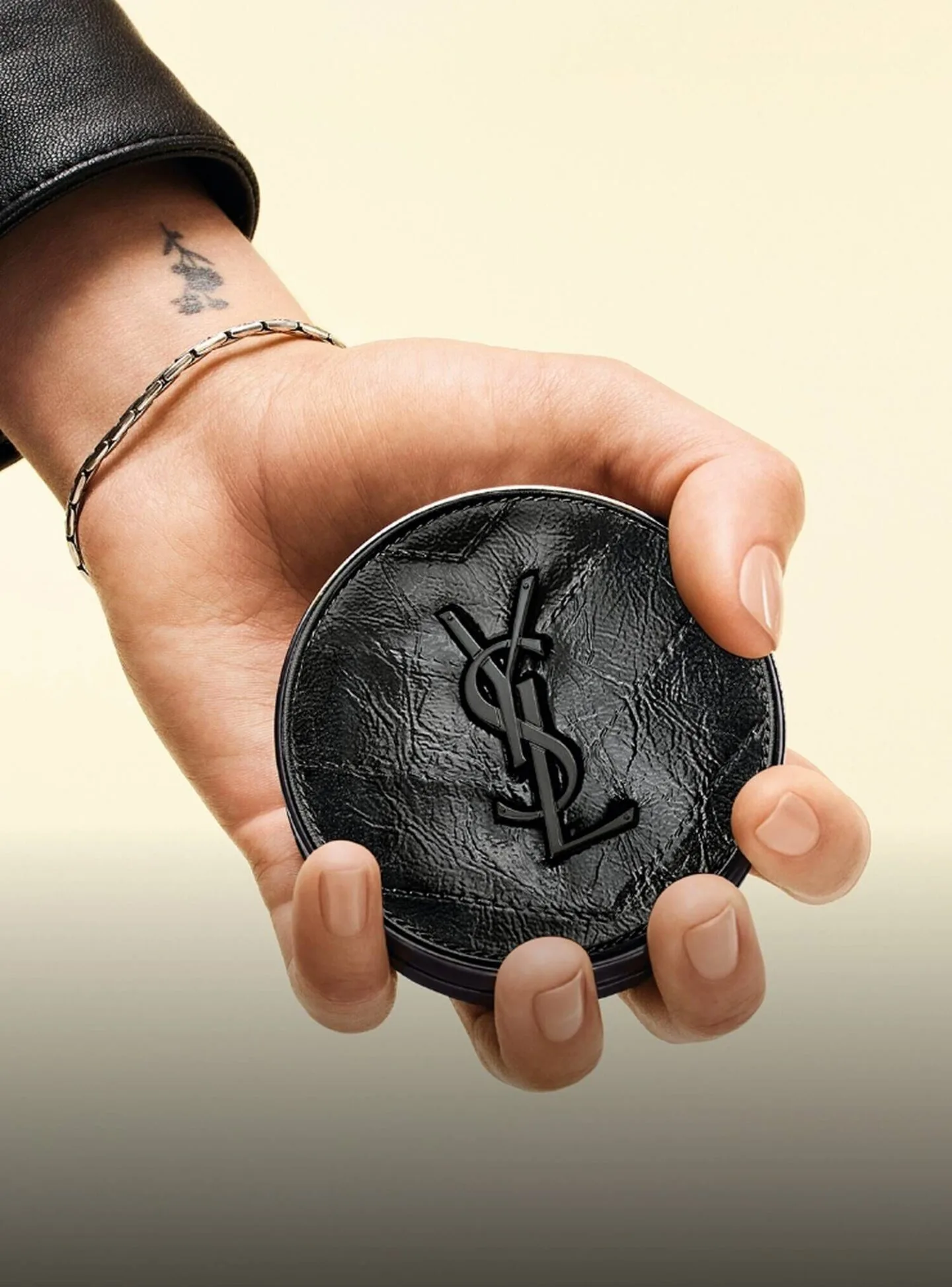 YSL Le Cushion Encre de Peau Over Noir 2022