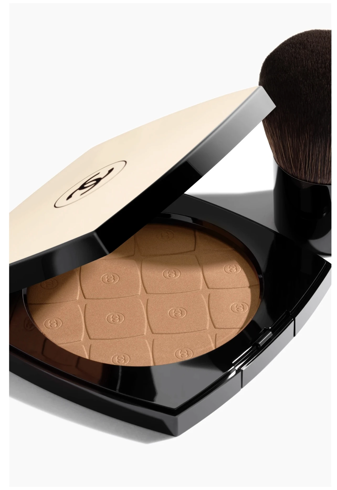 Chanel Les Beiges Oversize Healthy Glow Sun-Kissed Powder Bronzers 2022