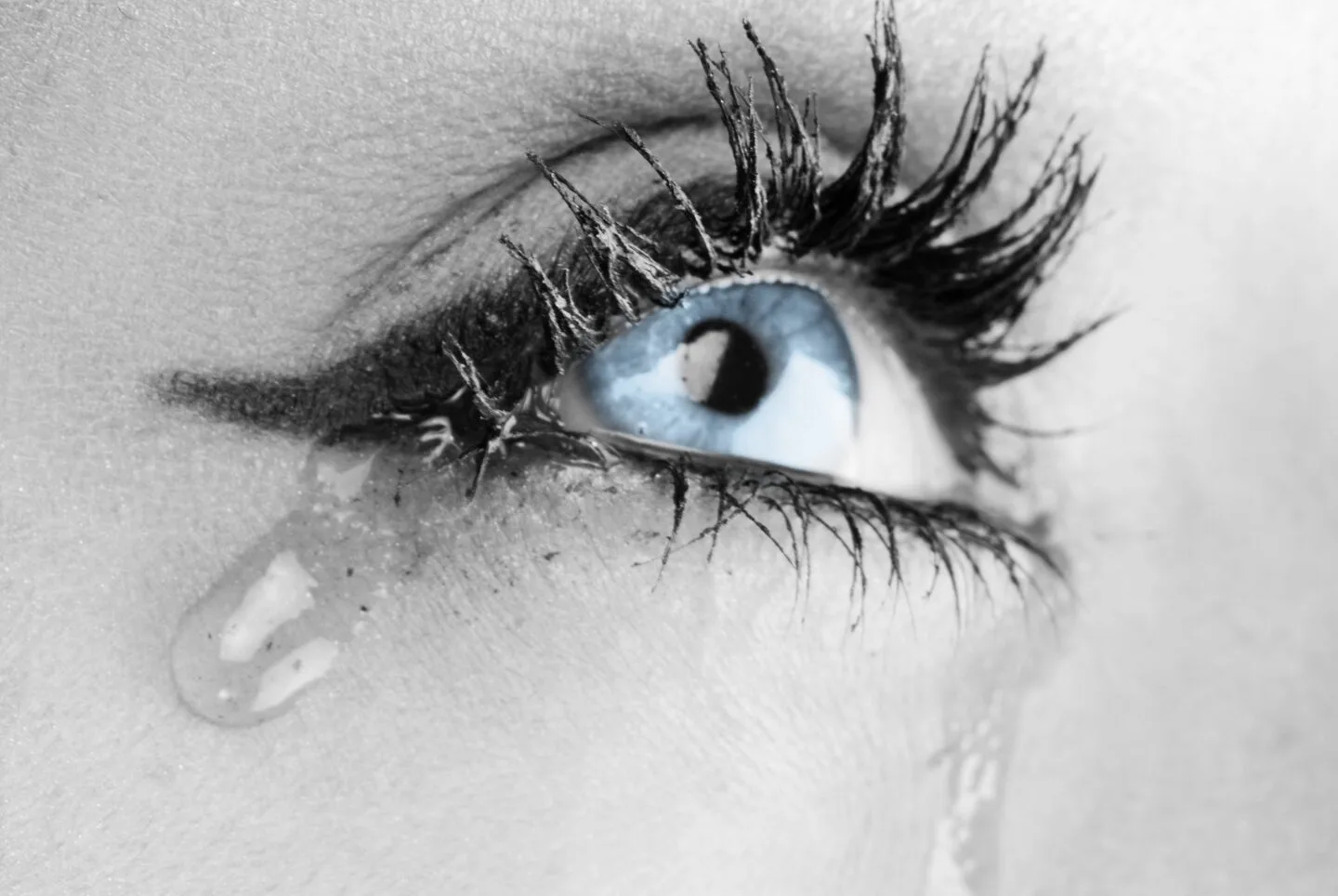 Does Crying Make Your Eyelashes Longer 1