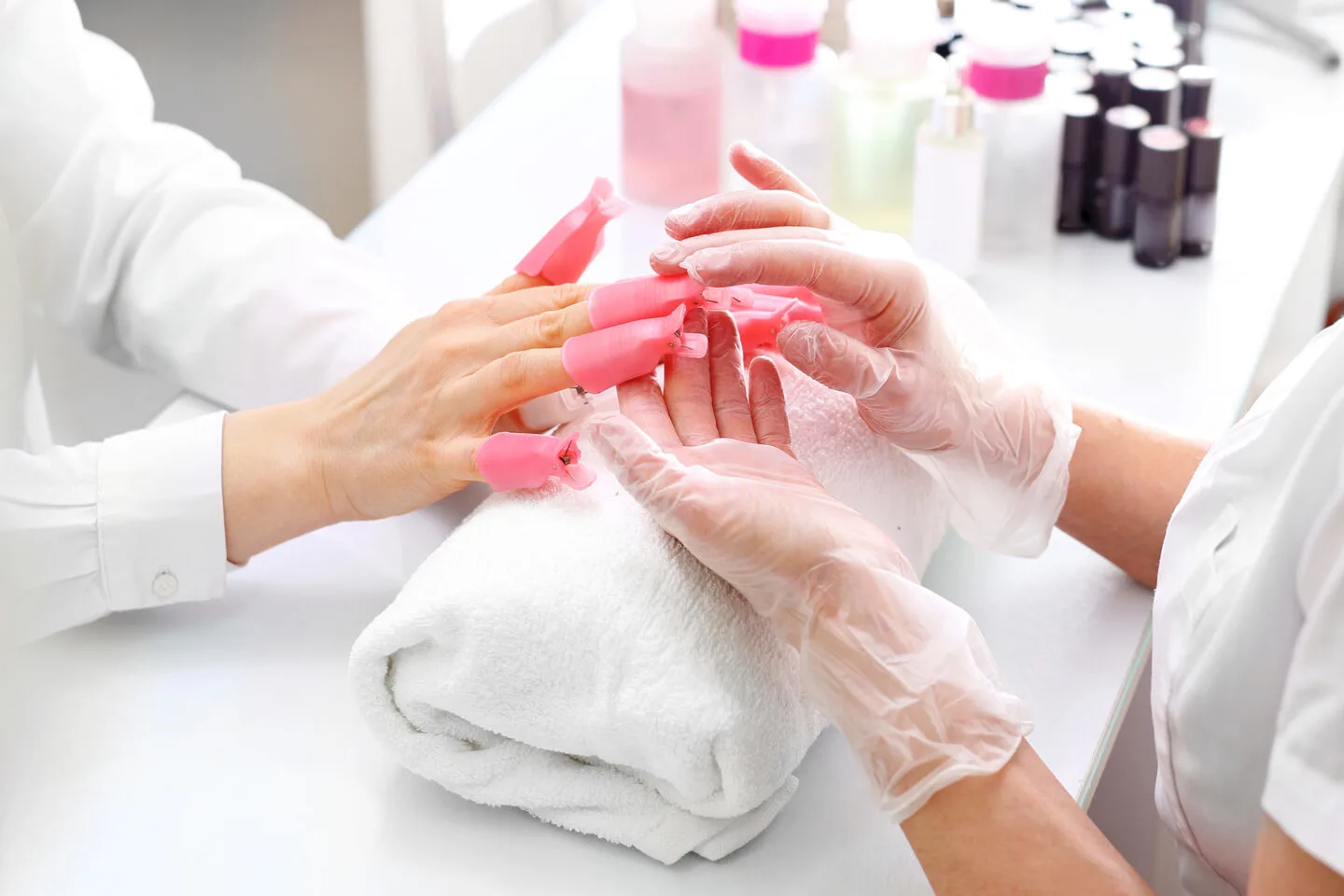 How To Quickly Remove Acrylic Nails At Home By Yourself (March 2023) How To Quickly Remove Acrylic Nails At Home By Yourself (March 2023)