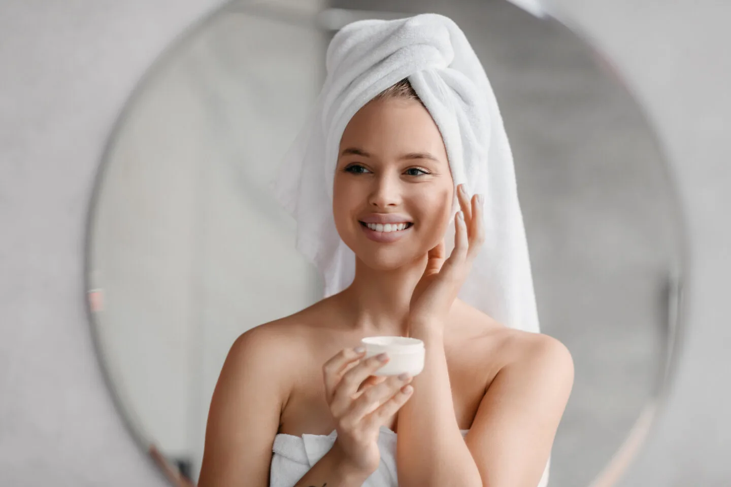 Therapeutic face mask